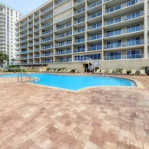 2-bed-2-bath-apartment-in-sterling-sands-resort.hotels-destin.com/